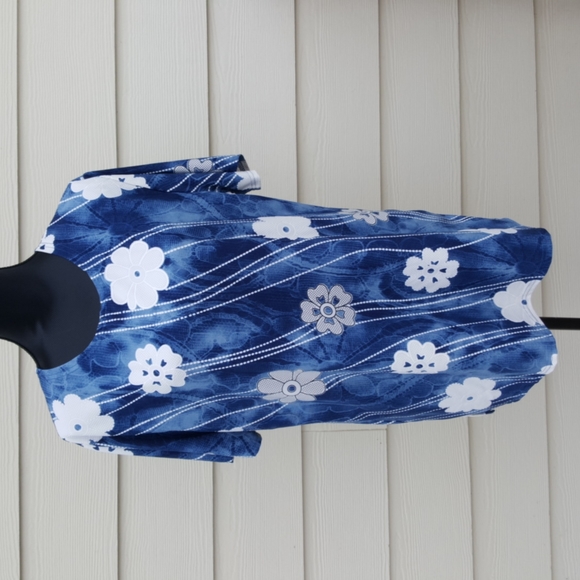 MÓDEL FRANCE Blue & White Stylized Floral Top (2XL) - Picture 2 of 11